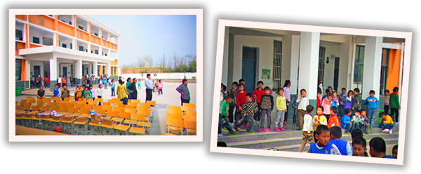 様子を見ている子どもたち